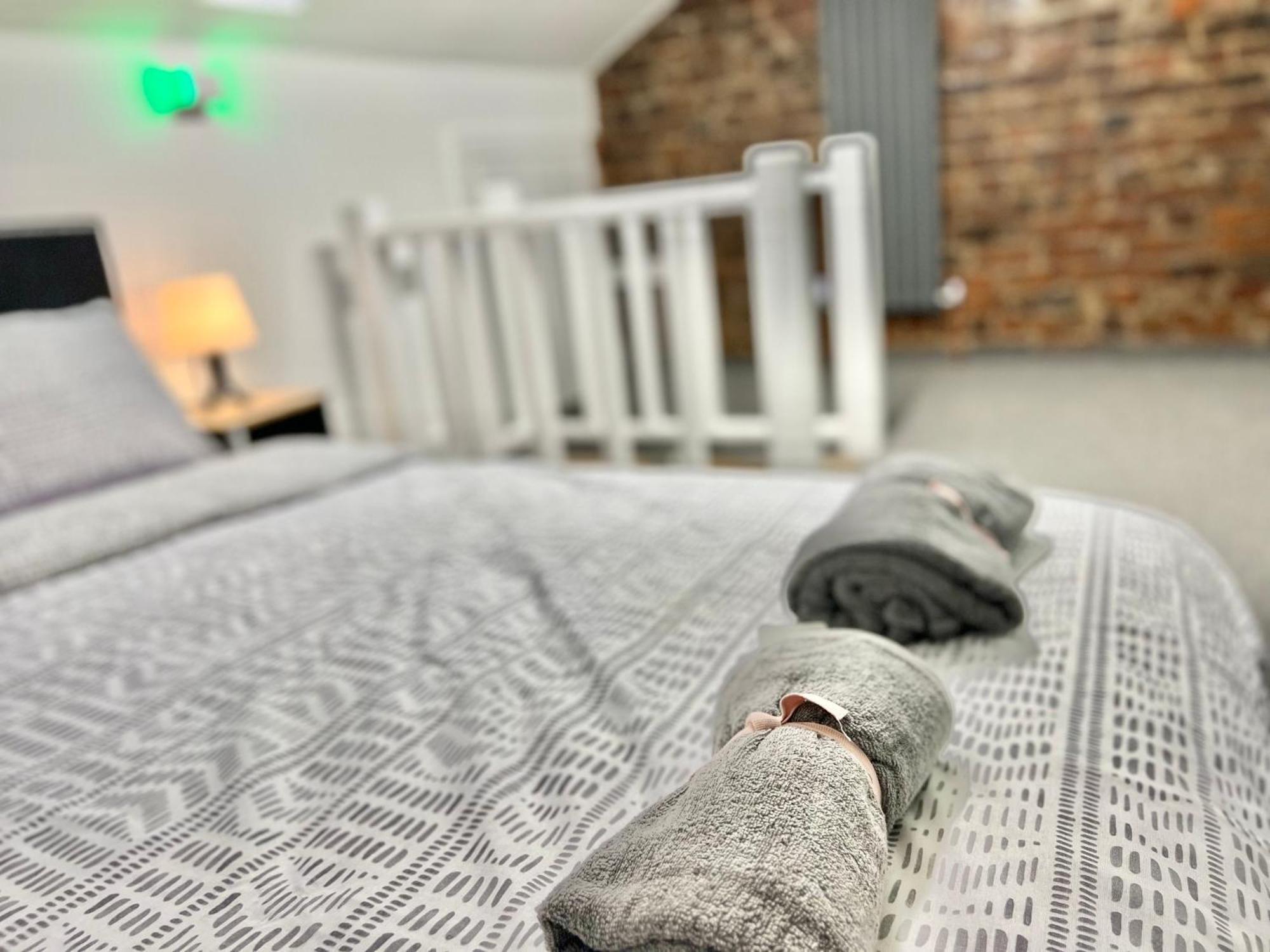 Lux 2 Bed Apartment Mancity Stadium, Coop Arena, Picadilly Manchester Esterno foto
